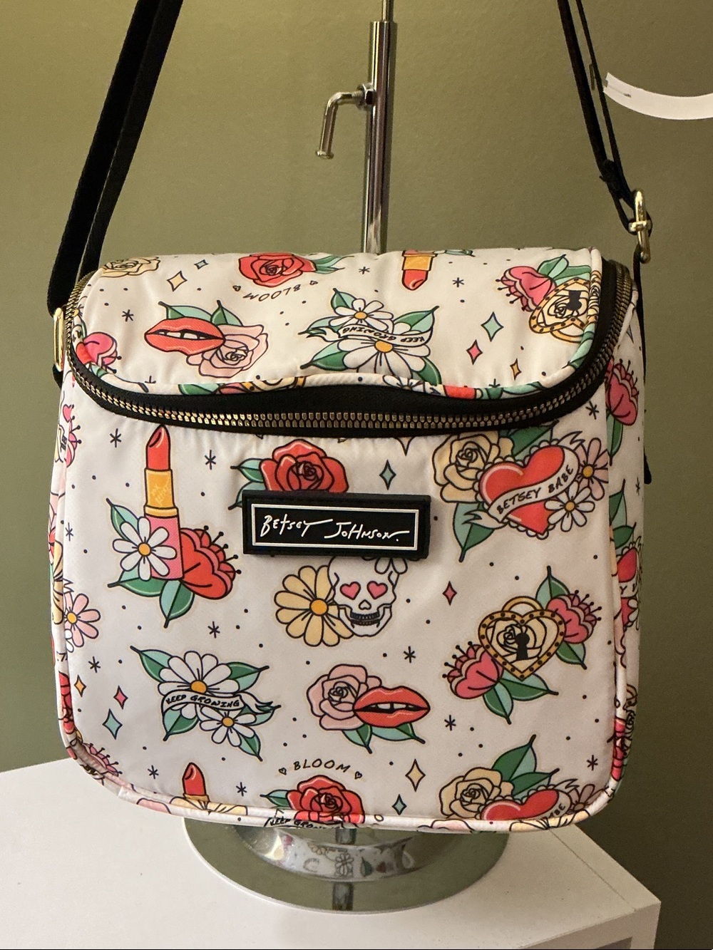 Betsey Johnson Bloom Wildly Tattoo Floral Cooler Wet Lunch Crossbody Bag NWT